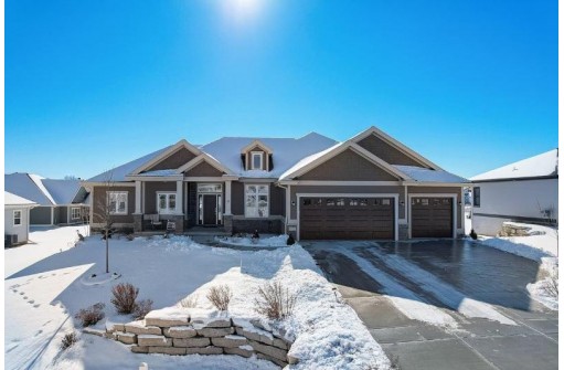 5775 Equestrian Way, Waunakee, WI 53597