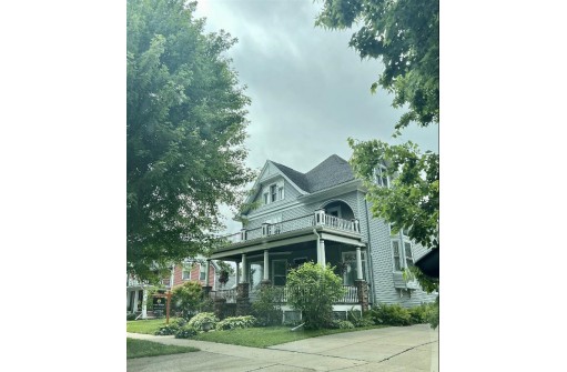 616 S Madison St, Stoughton, WI 53589