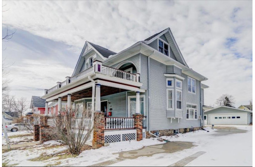 616 S Madison St, Stoughton, WI 53589