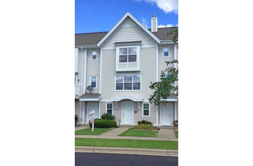 3737 Mammoth Tr, Madison, WI 53719