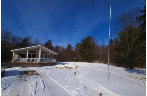 639 County Road G, Hancock, WI 54943