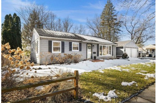 307 Dorow Ave, Edgerton, WI 53534