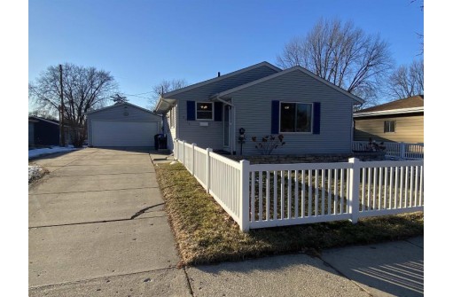 2212 S Palm St, Janesville, WI 53546