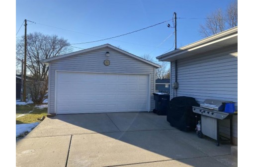 2212 S Palm St, Janesville, WI 53546