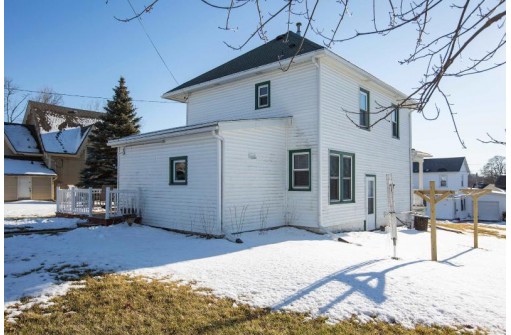 337 W Harrison St, Shullsburg, WI 53586