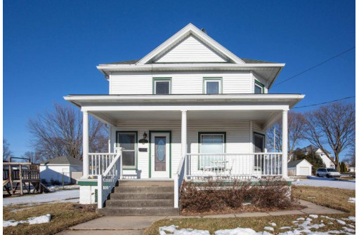 337 W Harrison St, Shullsburg, WI 53586