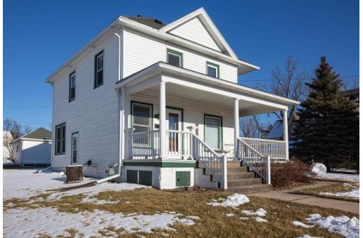 337 W Harrison St, Shullsburg, WI 53586