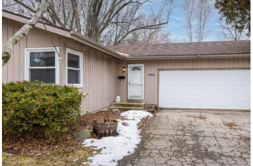 2202 Ravenswood Road, Madison, WI 53711