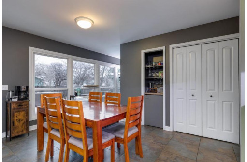 2202 Ravenswood Road, Madison, WI 53711