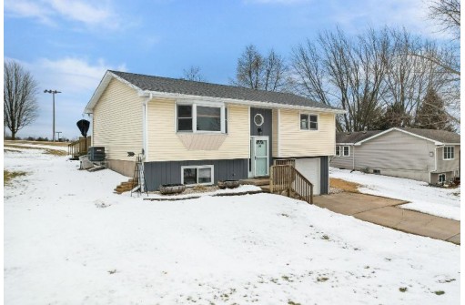 609 Jamie St, Dodgeville, WI 53533