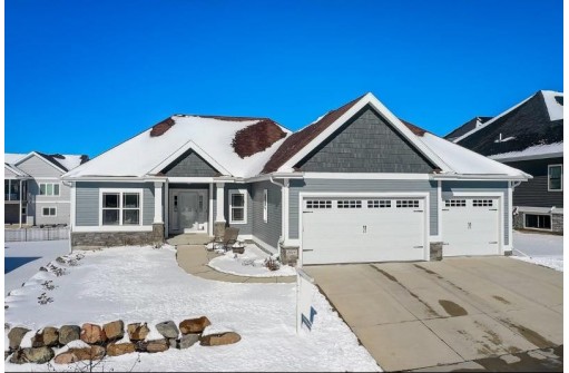 2409 Freshford Dr, Waunakee, WI 53597