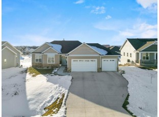 6673 Royal View Dr DeForest, WI 53532