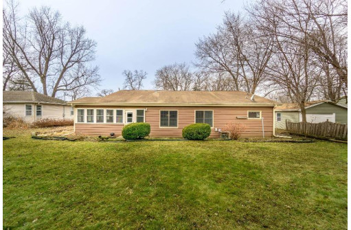 5502 Maywood Rd, Monona, WI 53716