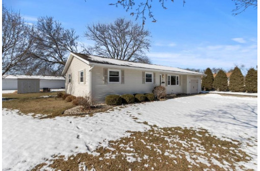 111 Cedar St, Sauk City, WI 53583