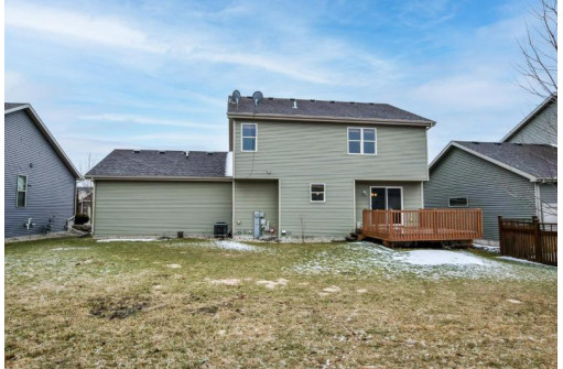 9008 Pine Hollow Pl, Verona, WI 53593