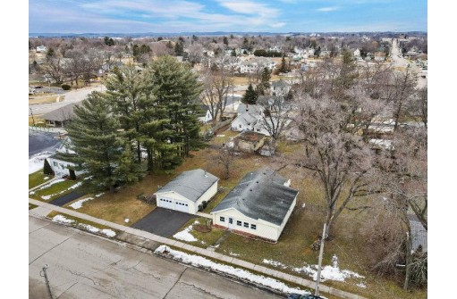 209 King St, Stoughton, WI 53589