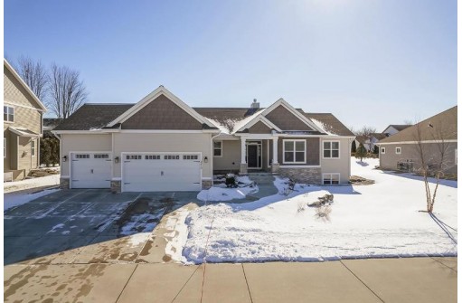 2215 Lonnie Ln, Sun Prairie, WI 53590