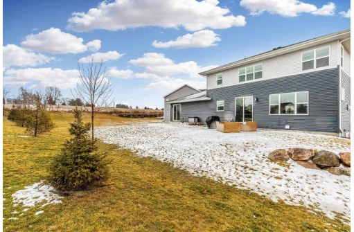 5003 Wild Rye Ct, McFarland, WI 53558