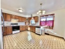 2106 Crestview St, Janesville, WI 53546-5783