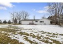 W6510 Kampen Rd, Arlington, WI 53911