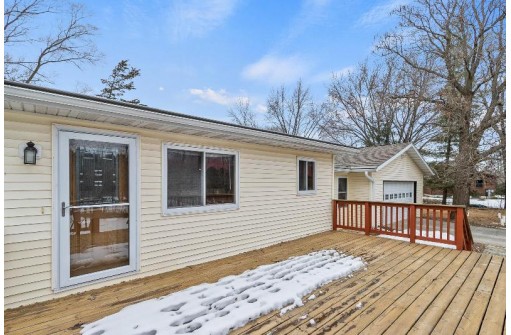 W6193 W Bush Rd, Pardeeville, WI 53954