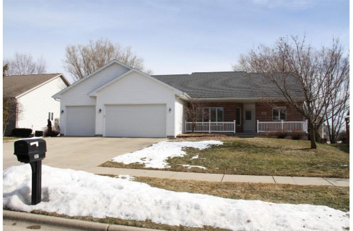 383 N Westmount Dr, Sun Prairie, WI 53590