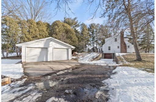 422 N Cleveland St, Poynette, WI 53955