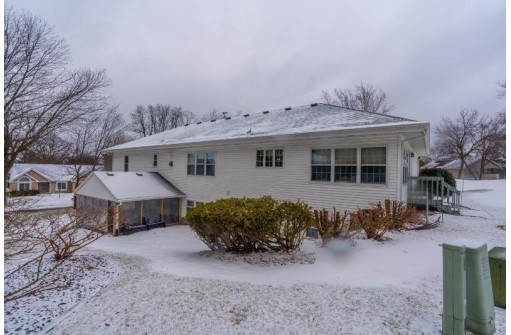 926 S Holt Cir, Madison, WI 53719-3033