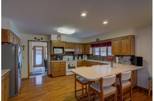 926 S Holt Cir, Madison, WI 53719-3033