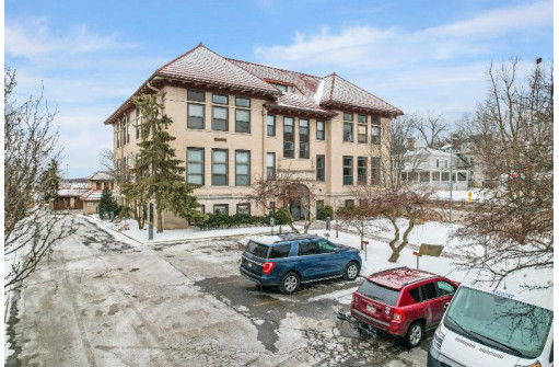 351 W Wilson St 14A, Madison, WI 53703