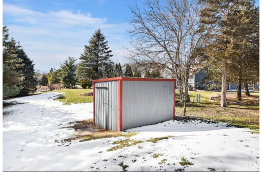 6225 Old Middleton Rd, Madison, WI 53705