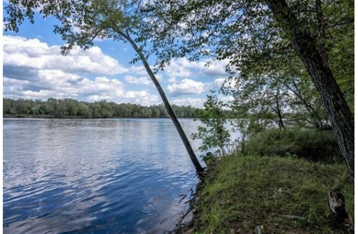 L23 River Highland Dr, Lyndon Station, WI 53944