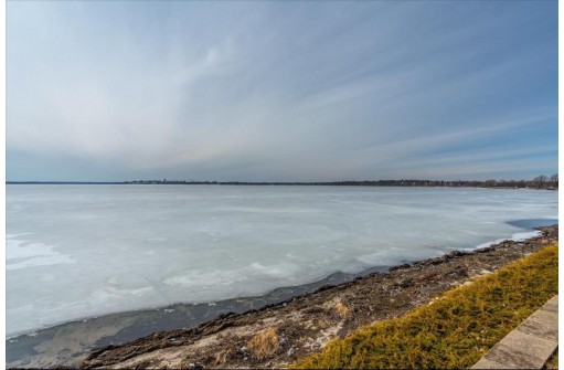 4001 Monona Dr 101, Monona, WI 53716