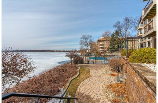 4001 Monona Dr 101, Monona, WI 53716