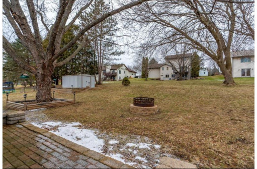 608 Acker Pky, DeForest, WI 53532