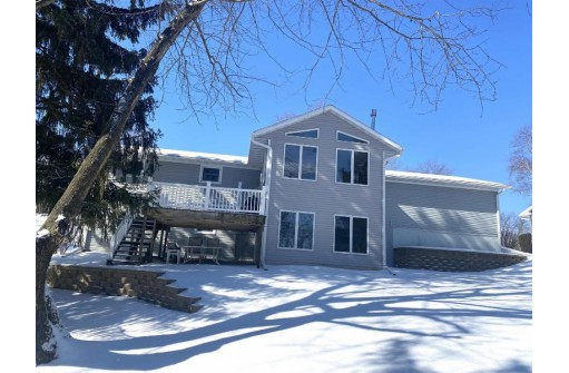 415 Park View Dr, Mount Horeb, WI 53572