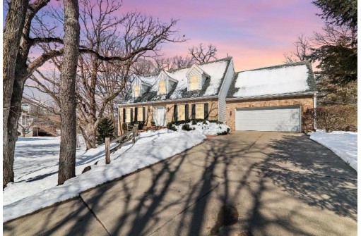 5 Hodgson Ct, Madison, WI 53717