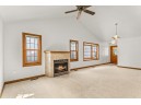 105 Lauryn Ct, Mount Horeb, WI 53572