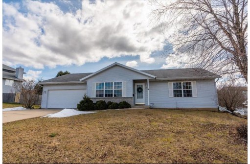 5137 Prairie Rose Rd, Madison, WI 53704