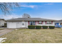 916 N Lexington Dr, Janesville, WI 53545