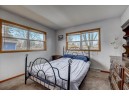 916 N Lexington Dr, Janesville, WI 53545