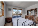 916 N Lexington Dr, Janesville, WI 53545