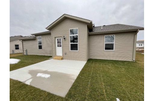 4325 Dublin Dr, Janesville, WI 53546