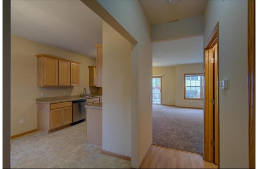 3869 Maple Grove Dr, Madison, WI 53719