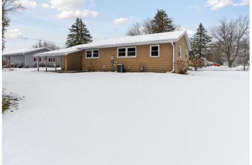 210 Greenview Ave, Monticello, WI 53570