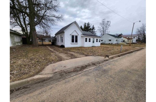 111 N Ohio St, Muscoda, WI 53573