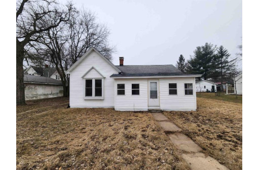 111 N Ohio St, Muscoda, WI 53573