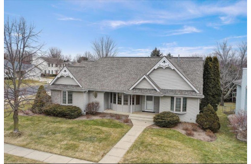 1305 Centennial Pky, Waunakee, WI 53597