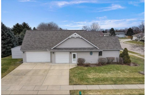 1305 Centennial Pky, Waunakee, WI 53597