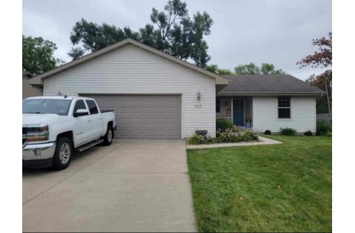 587 S Grant Ave, Janesville, WI 53548